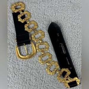 ESCADA Avignon Collaboration Women’s Black Leather Ornate Gold Metal VTG Belt